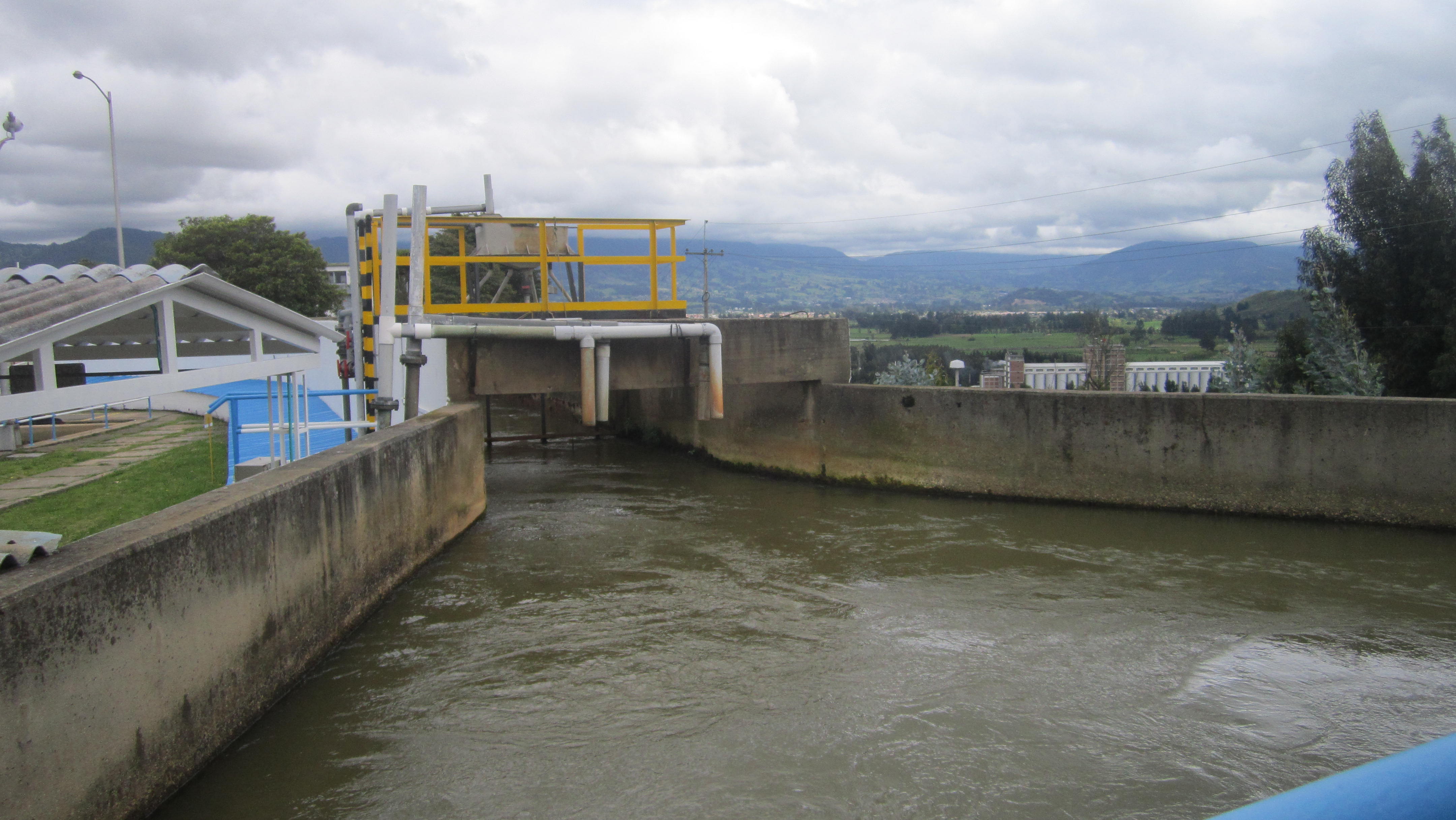 Canal de aducción